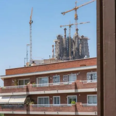 Flateli Sagrada Familia Apartamento *