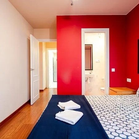 Three Bedroom In Sants Lägenhet