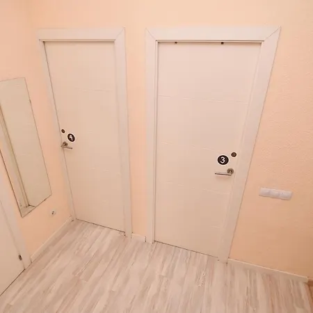 Green Door Gracia Homestay *