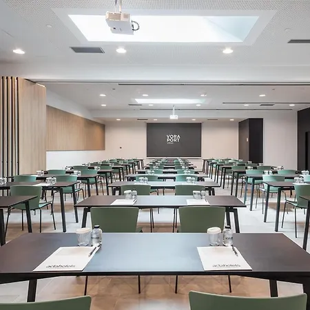 Acta Voraport Hotel 3*