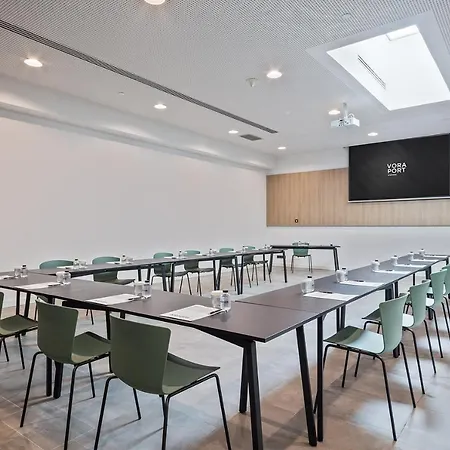 Acta Voraport Hotel 3*