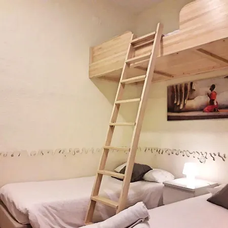 Auberge de jeunesse Itaca *