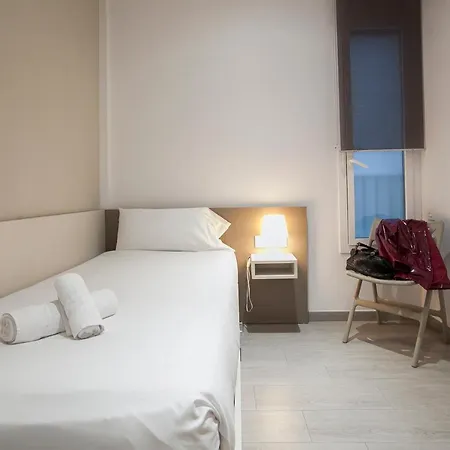 Bbarcelona Gaudi Flats Apartmán