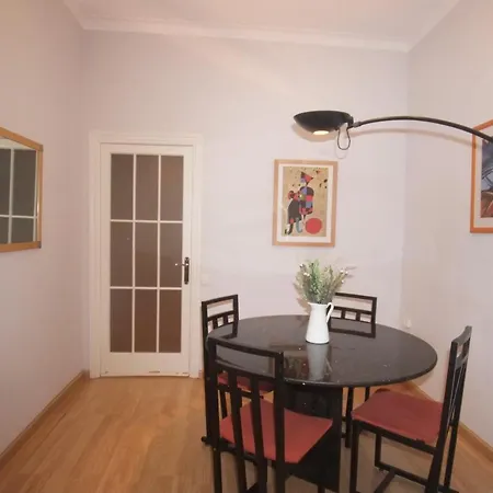 Apartamento Lovely At Park Gueell Barcelona