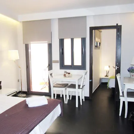 Fifteen Aparthotel