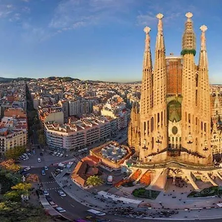 7 Pax Montserrat RAMBLAS BARCELONA Lägenhet *
