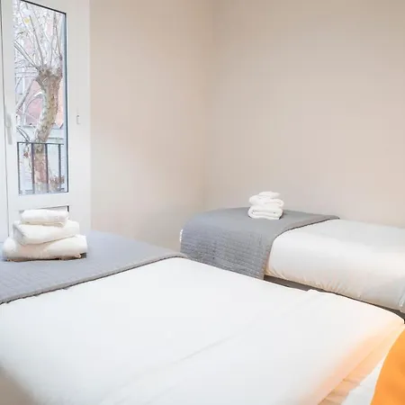 The Family Host - Lost Garden Ciutadella Park Apartment Barcelona