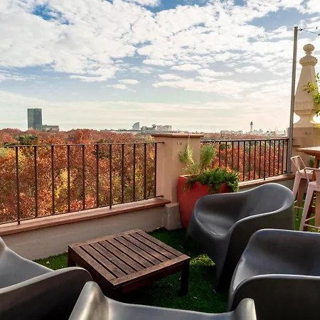 The Family Host - Lost Garden Ciutadella Park Apartment Barcelona