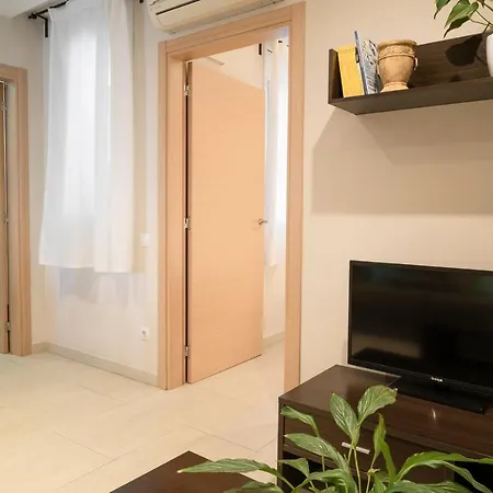The Family Host - Lost Garden Ciutadella Park Apartment
