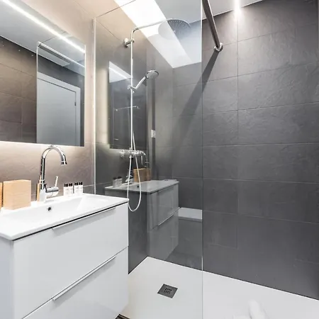 Lodging Modern In Downtown With Lovely Balcony * Barcelona