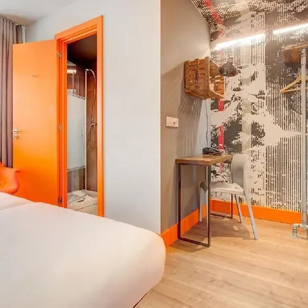 Generator Hostel *
