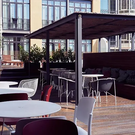 Toc Auberge de jeunesse *