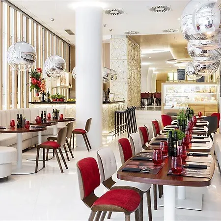Отель Nh Collection Gran Calderon 5*