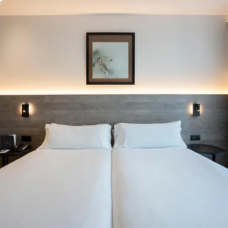 Hotel Attica 21 Mar 4*