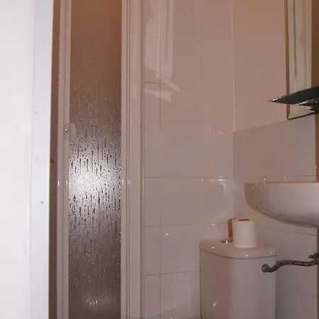 بيت ضيافة بنسيون أروسا
