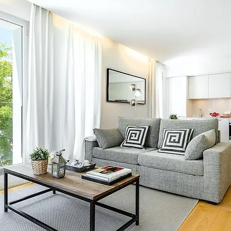 Apartment Urban District - Rambla & Pool Barcelona