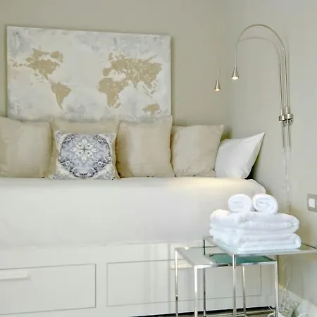 Apartment Bizflats Batik Penthouse Pedralbes *