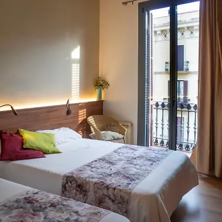 Konukevi Ciudadela 3*