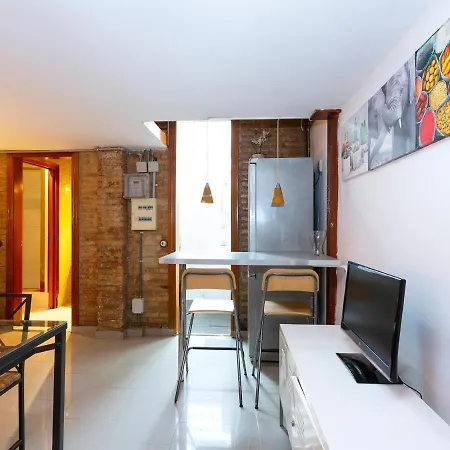 Modern Next To Sagrada Familia Apartment *