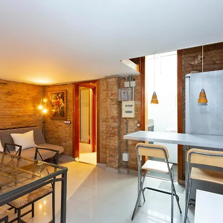 Modern Next To Sagrada Familia * Barcelona