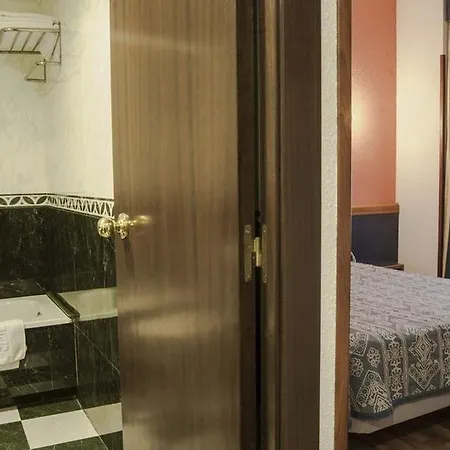 Ronda House 3*