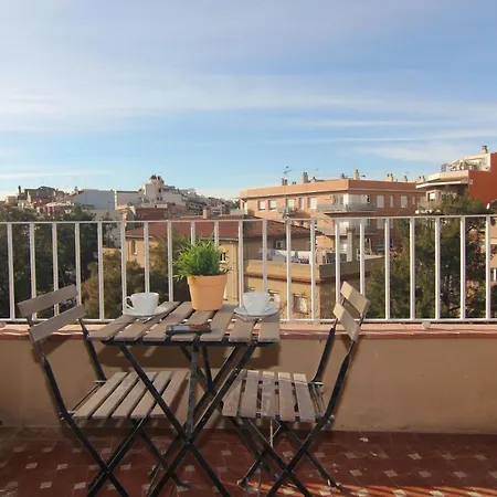 Felip II - Spacious And Quiet Apartments & One With Private Terrace Appartamento Barcellona