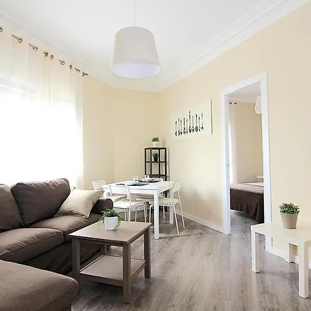 Felip II - Spacious And Quiet Apartments & One With Private Terrace