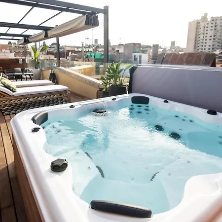 Amazing New With Rooftop Jacuzzi Barcelona