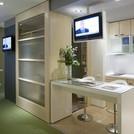 Hotel Ako 4*