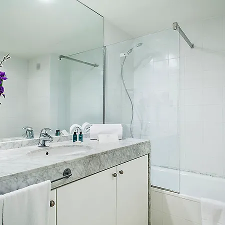 Splendom Pau Claris Hotel apartamentowy