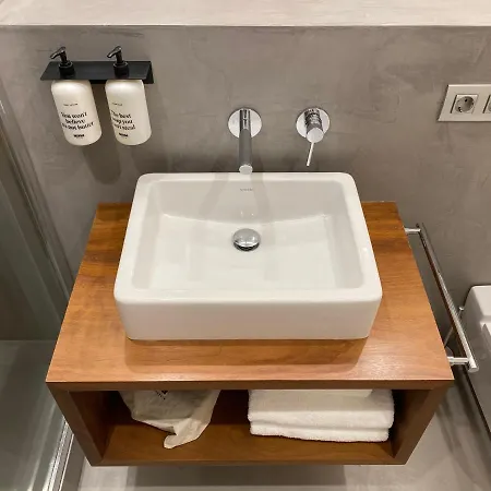Apartamento Uma Rambla Catalunya 22 *