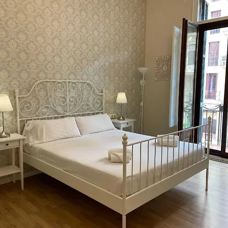 Lumine Luxury By Gaiarooms بيت ضيافة 2*