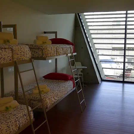 Residencia Deportiva Sercotel Barcelona Sailing Hostel *