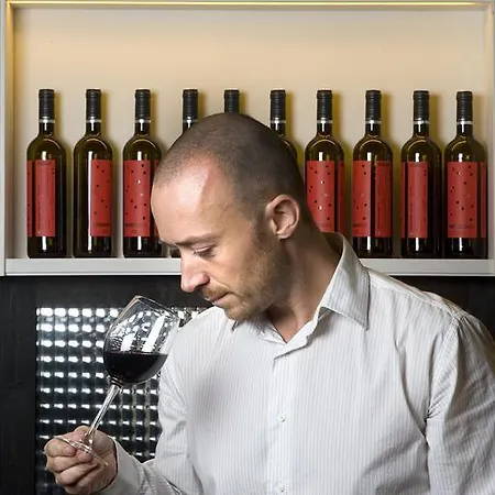 Hotel Praktik Vinoteca
