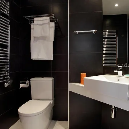 Apartamento Fisa Les Corts Barcelona