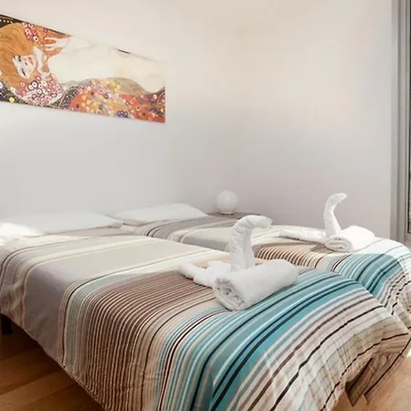Ab Olympic Village Beach Apartment *