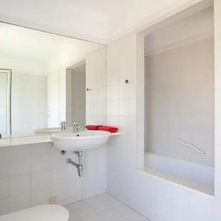 Ab Olympic Village Beach Apartment
