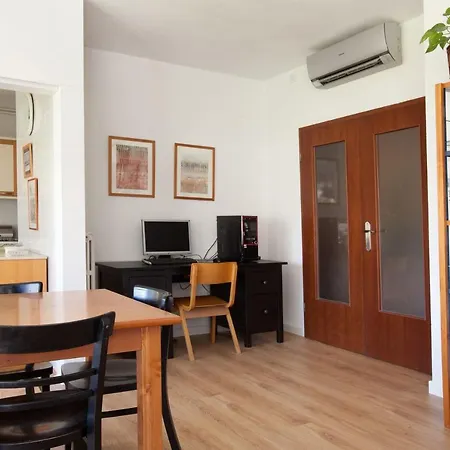 Ab Olympic Village Beach Apartment *