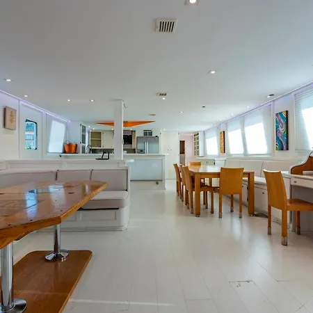 Luxury Boat Barcelona * Sant Adria de Besos