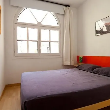 La Casa De Laura Nisia Барселона