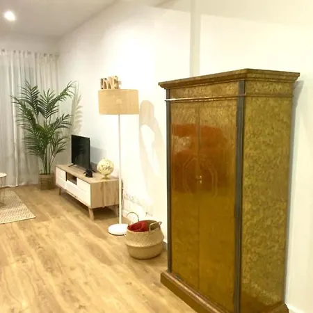 Apartamento Lovely New 20 Minutes From Center. Barcelona