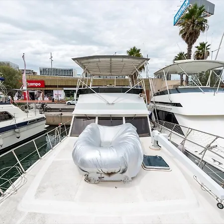 Botel Boat Barcelona *