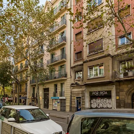 4br - 2bh 2 Min From Sagrada Familia Lägenhet *