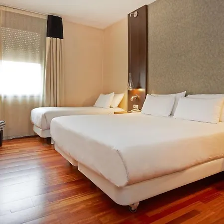 Nh Eixample Hotel