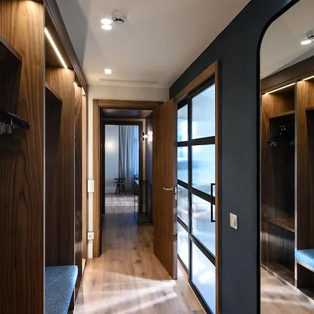 Catalonia Plaza 4*