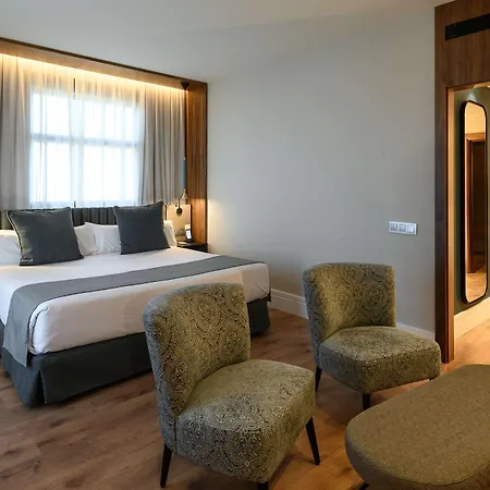 Hotel Catalonia Plaza