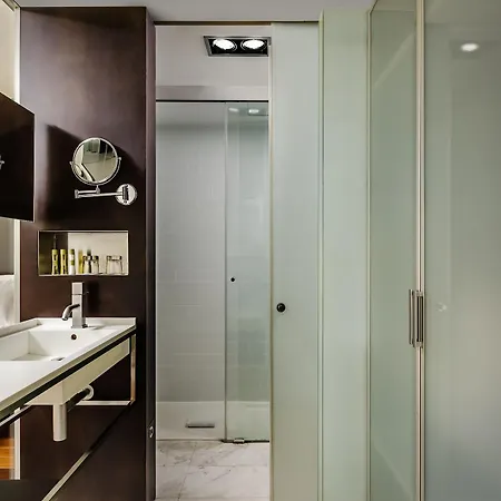 Hotel Ikonik Angli 4*