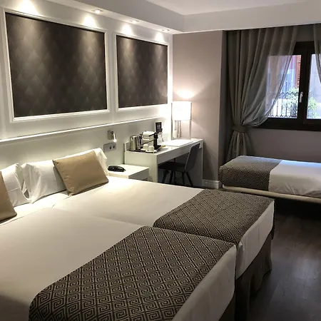 Catalonia Magdalenes Hotel