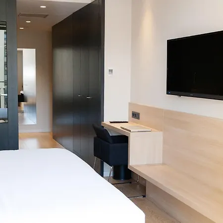 Ambit Hotel 4*