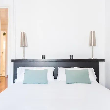 Apartment With Terrace A Step Away From Montjuic Barcelona